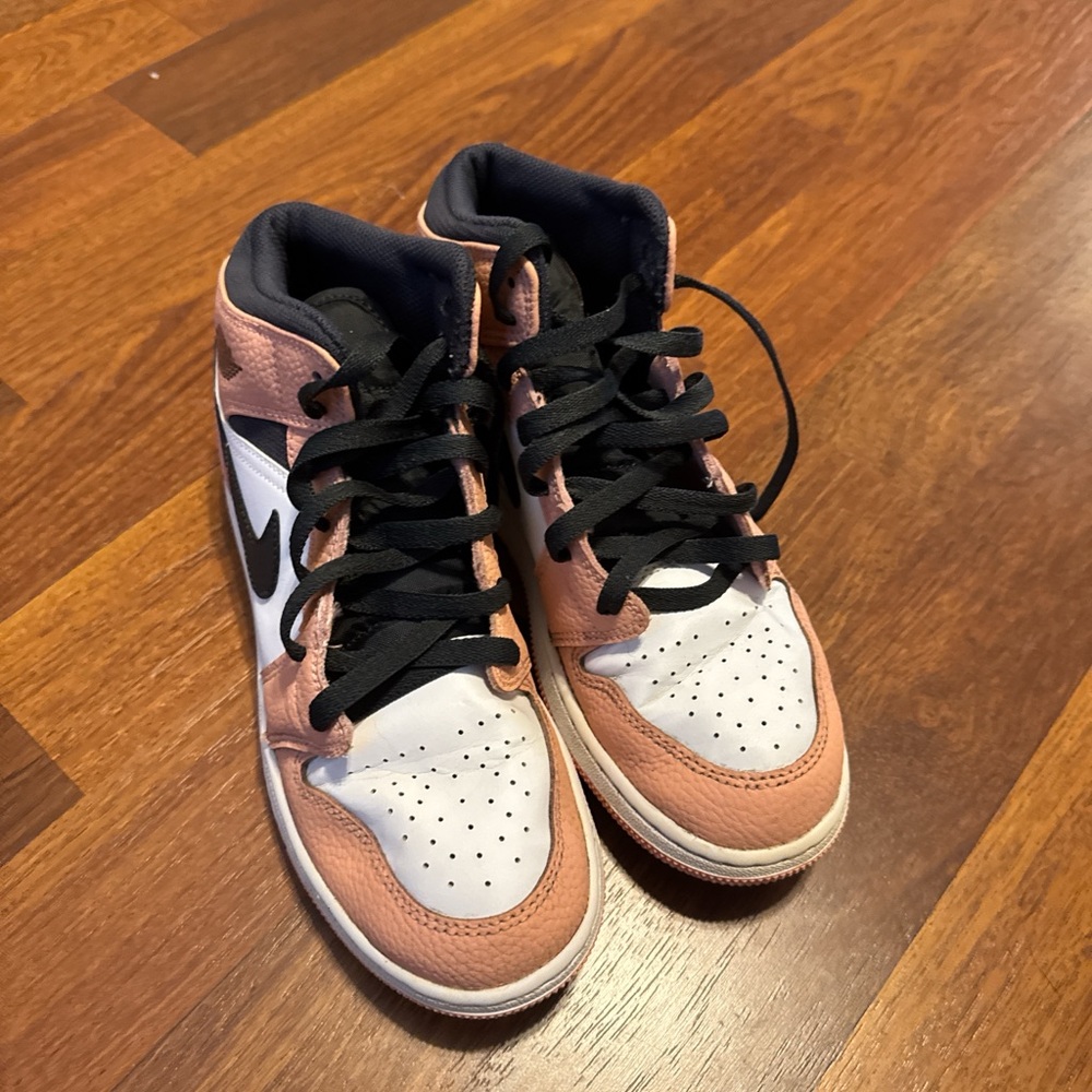 Air Jordan 1 Mid GS "Pink Quartz"